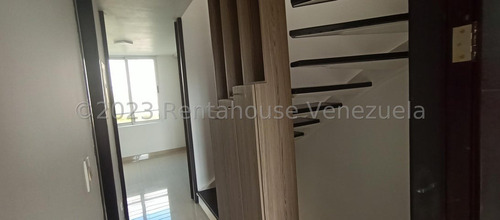 Hermoso Townhouse En Venta En El Este De Barquisimeto, 2 4 4 1 Con Vigilancia Privada, Vestier, 7 9, Areas Sociales, Maritza, Bella Terraza, Piscina, Lucena, Maletero.