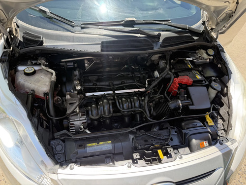 Ford Fiesta 1.6 Hatchback Mecánica