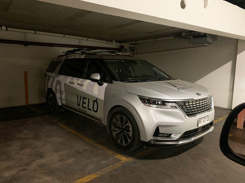 Se Arriendan Estacionamientos En Avenida La Dehesa, (portal)