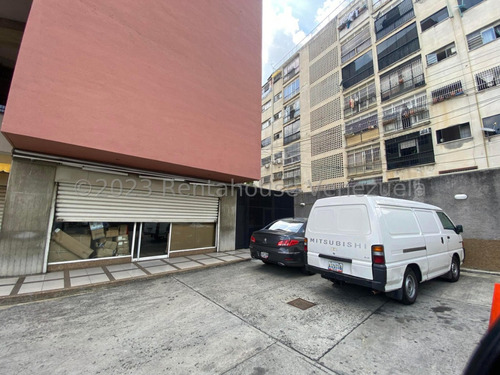 Edificio Industrial En Venta En Los Dos Caminos 24-6109