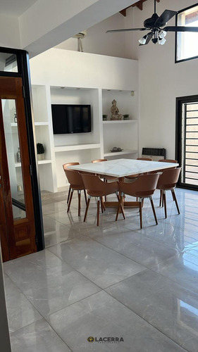 Casa En 4 Ambientes En Villla Ballester