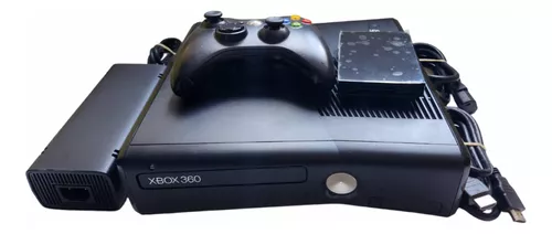  Xbox 360 4GB Console : Videojuegos