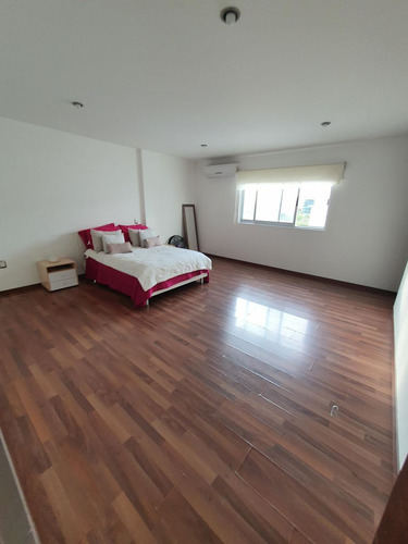 Vendo Casa En Centro Sur, Claustros De Las Misiones, Roof Garden, 3 Niveles