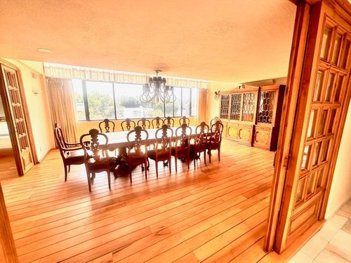 Lomas De Chapultepec, Penthouse De 750m2 En Dos Niveles, Muy Iluminado, 4 Amplias Recamaras Con Vestidor, Sala De T.v., Estudio, Terraza, 3 Lugares De Estacionamiento, Cuartos De Servicio. El E