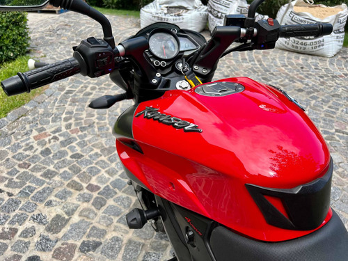 Imagen 9 de 18 de Bajaj Rouser Ns 200 Roja Y Negra 2016 Rodada En 2020, 5.000k