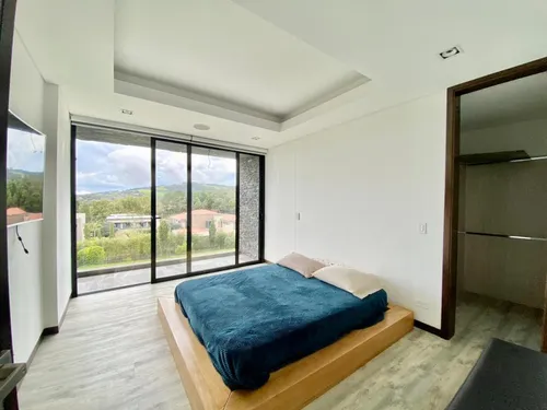 Casa En Venta En Las Palmas. Cod V11277