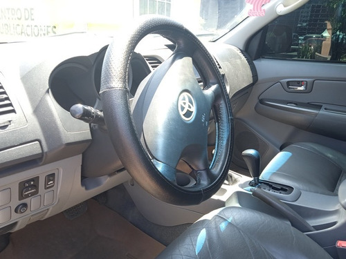Imagen 11 de 12 de Toyota Hilux V6 4.0 4x4