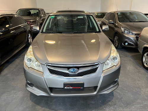 Imagen 4 de 13 de Subaru Legacy 2.5 Awd Cvt Limited 2010