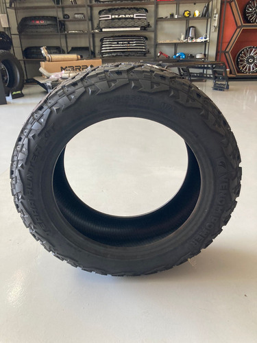 Pneu Venom Power Terra Hunter 275/55r20 X/t 117q Xl