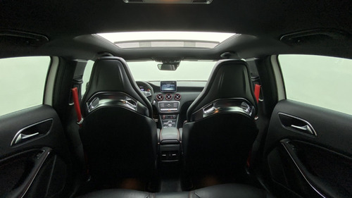 Imagen 14 de 17 de Mercedes Benz A45 Amg