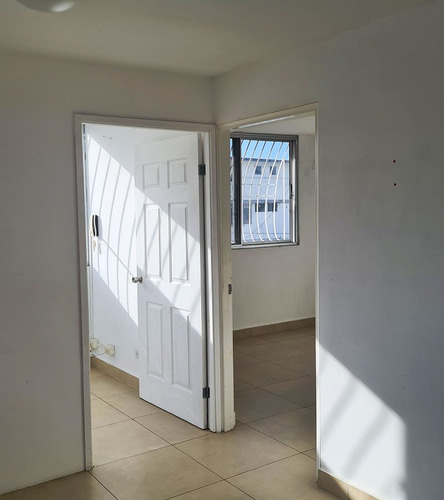 Imagen 4 de 11 de Apartamento 2 Recámaras / 1b / 1 Parkin - Ph Muy Nítido - Conserje, Agua Y Mantenimiento