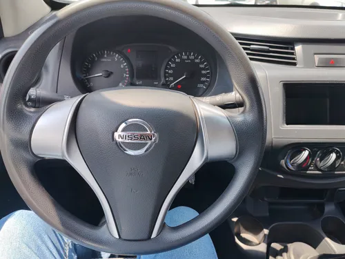 Nissan Np300 Doble Cabina A/a