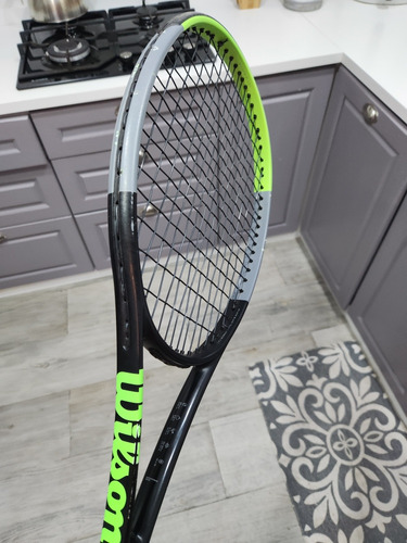 Raqueta Wilson Blade 98 V7 Con Detalle