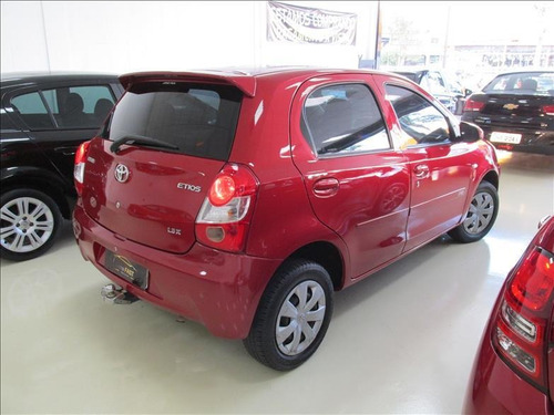 Toyota Etios 1.3 X 16v