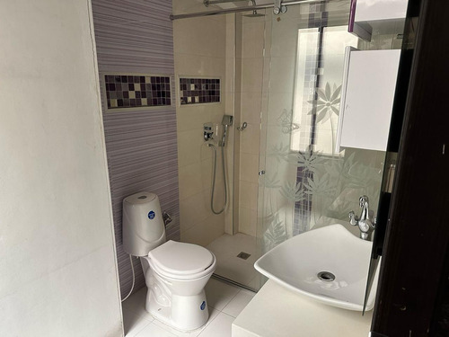 ¡oportunidad De Inversión! 2 Apartamentos Independientes En Edificio Lizzeth (18424).