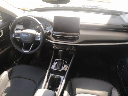 Imagen 17 de 24 de Jeep Compass Longitude T270