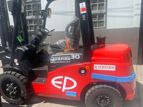 Imagen 3 de 25 de Autoelevador 3tn Diesel Motor Nissan Td27 Japonés Autom. Okm