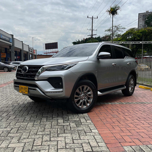 Toyota Fortuner Srv 2.8 4x4