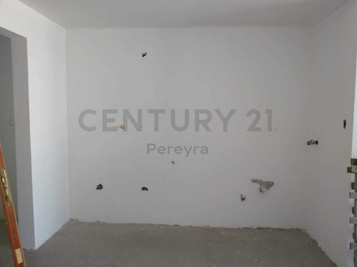 12 Entre 38 Y 39. Departamento Duplex A Estrenar En Venta. La Plata