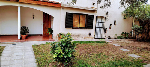 Departamento En Pringles N°1750, Entre Av. Lafinut Y Av. Quinto Centenario, Al Lado De Oca