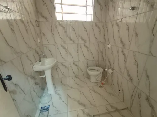 Casa Ampla Com 3 Dormitórios Em Ótimo Bairro Residencial