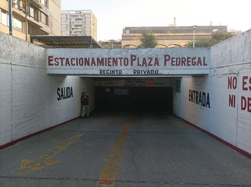 Estacionamiento Jaime Eyzaguirre / Marcoleta