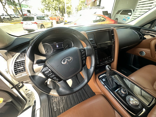 Infiniti QX80 5.6l Perfection 8 Pasajeros At