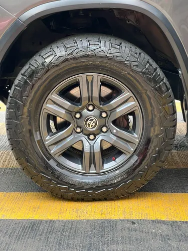 Toyota Fortuner 2.7l Mid