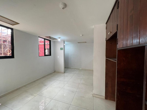 Casa Con Uso De Suelo Comercial De 290m2 En División Del Norte