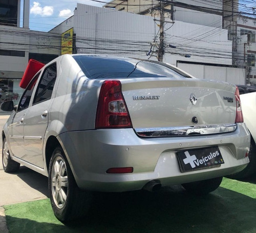 Renault Logan 1.6 Ano 2011 Flex Completo