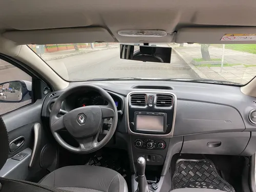 Renault Logan 1.6 Expression / Life +