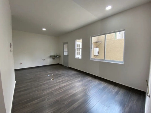 Casa En Venta En Fraccionamiento Real Madeira Pachuca Hidalgo Casa Club Con Alberca Casa Nueva Modelo Castelo