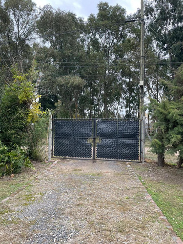 Casa En Venta - 2 Dormitorios 1 Baño - Cochera - 1.750mts2 - Coronel Brandsen