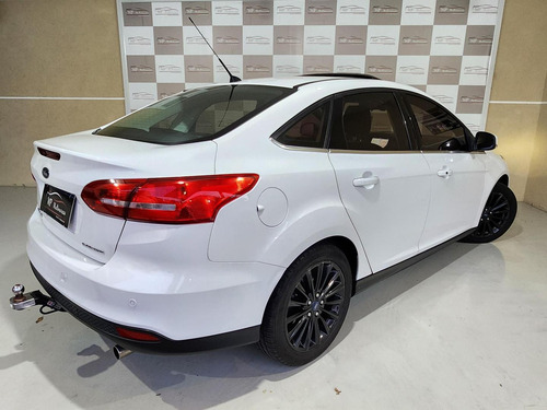 Ford Focus 2.0 Titanium Plus Sedan 16v Flex 4p Powershift