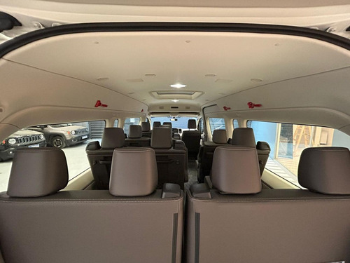 Toyota Hiace 2.8 Tdi Commuter 6at 14a