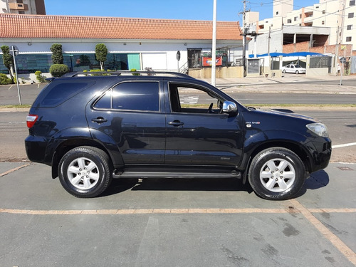Imagem 11 de 15 de Toyota Hilux Srv 3.0 Automática 7 Lugares