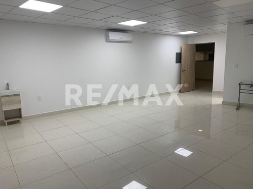 Consultorio - Comercial En Renta