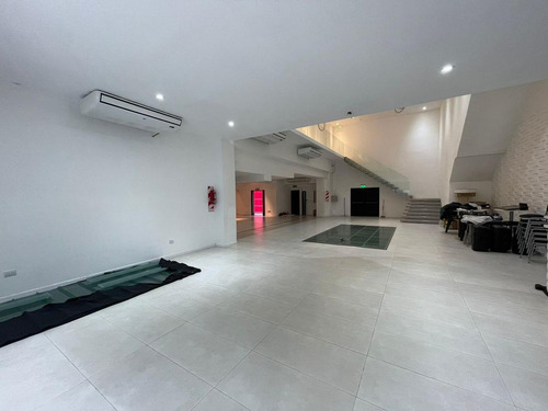 Imagen 13 de 30 de Local Comercial 680 M² Y Dpto Tipo Duplex 4 Amb. - Ramos Mejia