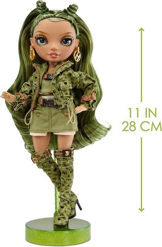Imagen 2 de 2 de Muñeca Rainbow High Olivia Verde Camuflaje 10 Accesorios