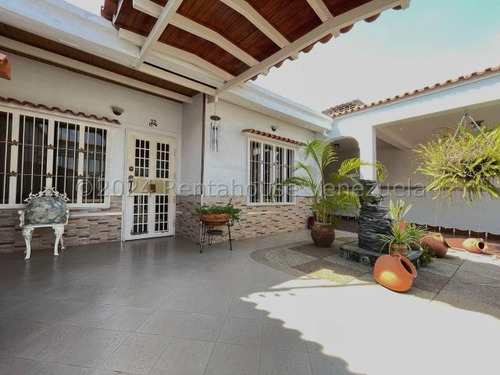 Hermosa Casa En Venta Urb Villas Del Centro Sector Ferinachi La Morita I 25-15171 Hc