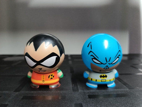 Figuras Batman Y Robin Con Cabeza Redonda Originales 