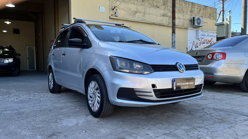 Volkswagen Suran 1.6 Comfortline 101cv