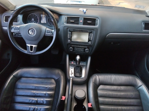 Imagen 9 de 11 de Volkswagen Vento Tsi 2011 Permuto Financio