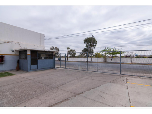 Oficina En Venta En Parque Industrial Carlos A Herrera Araluce, Gómez Palacio, Durango