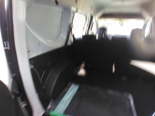 Imagen 9 de 9 de New Kangoo Furgon 5 Asienmto Emotion Entrega Ya