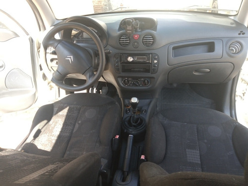Imagem 14 de 15 de Citroën C3 2006 1.4 8v Glx Flex 5p