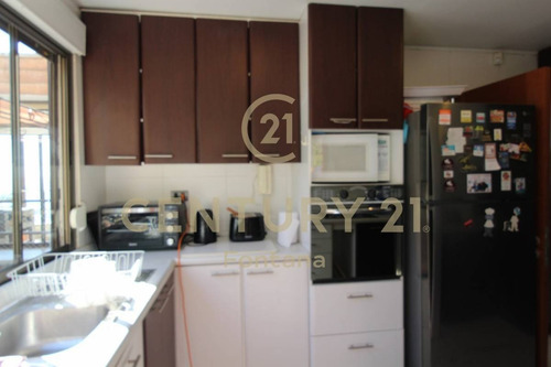 Imagen 18 de 30 de Se Vende Casa Con Gran Vista Al Mar En La Herradura