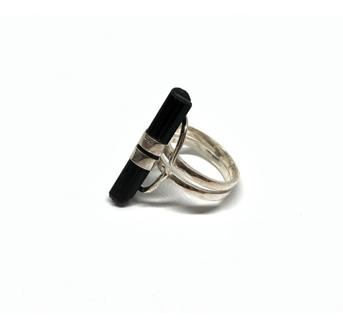 Anillo De Plata Fina Con Turmalina Negra