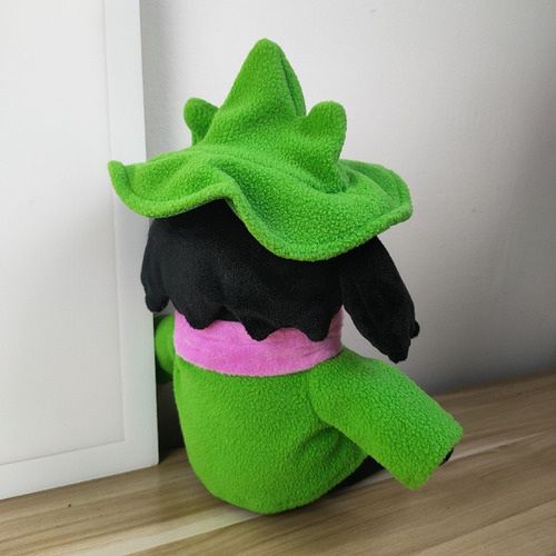 Pelúcia Personagem Ralsei Jogo Deltarune