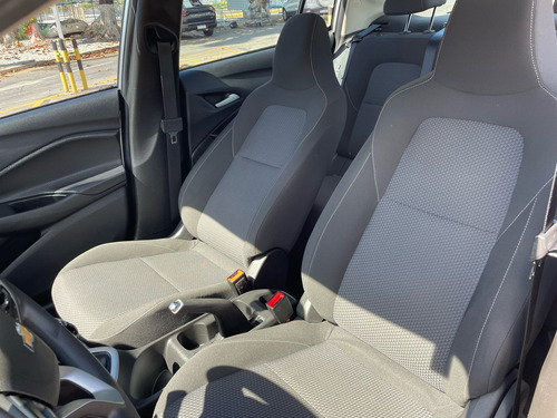 Chevrolet Onix plus 1.0 Lt Turbo 4p